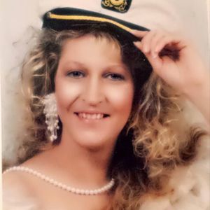 Meet your Posher, Connie